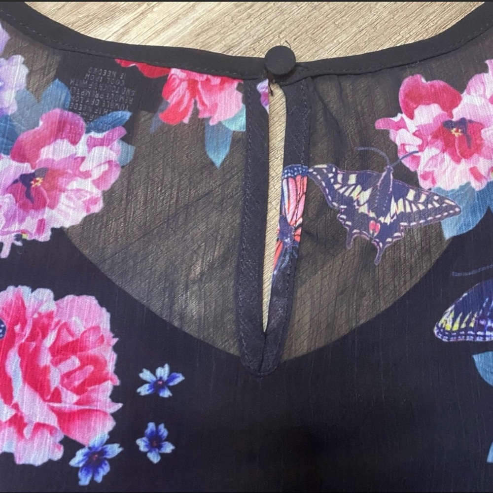 Torrid Floral and Butterfly Babydoll Top - Picture 12 of 14